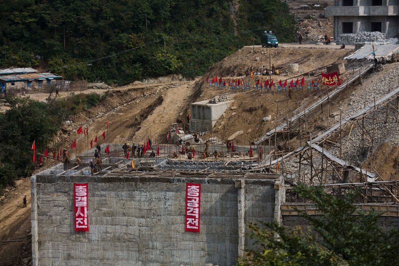 Illustration for article titled Look At These Bleak Photos Of North Korea's First Ski Resort